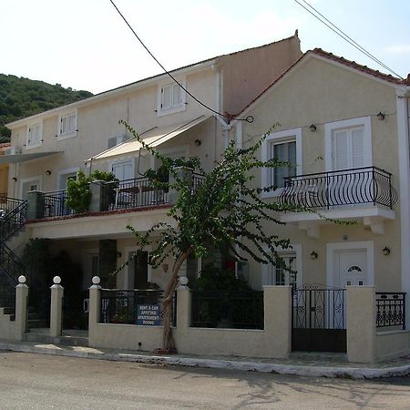 Starvillas Apartments And Studios Agia Efimia Luaran gambar